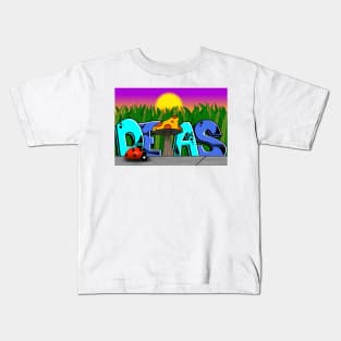 Deias goes macro Kids T-Shirt